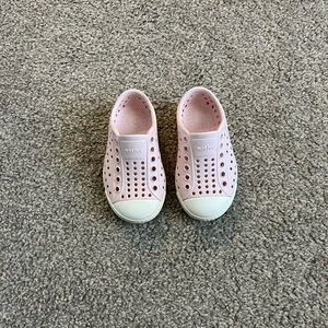Light pink toddle Native shoes